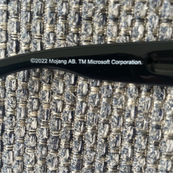 Minecraft Sunglasses - Picture 4 of 4